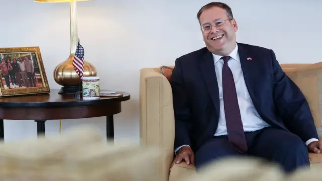 唐伟康从2016年到2019年7月担任美国驻香港及澳门总领事。