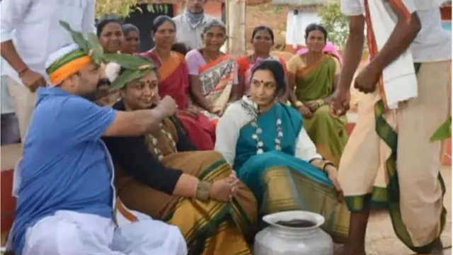 గిరిజన సంప్రదాయం ప్రకారం పెళ్లి తంతు నిర్వహిస్తారు