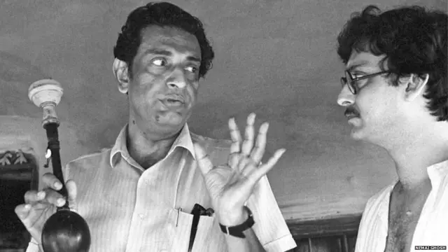 ਸਤਿਆਜੀਤ ਰਾਏ 14 ਫਿਲਮਾਂ ਵਿੱਚ ਸੌਮਿਤਰ ਚੈਟਰਜੀ ਦੇ ਨਾਲ ਕੰਮ ਕੀਤਾ