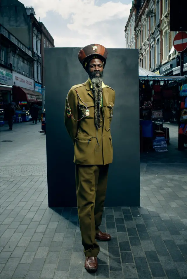 Мужчина на улице