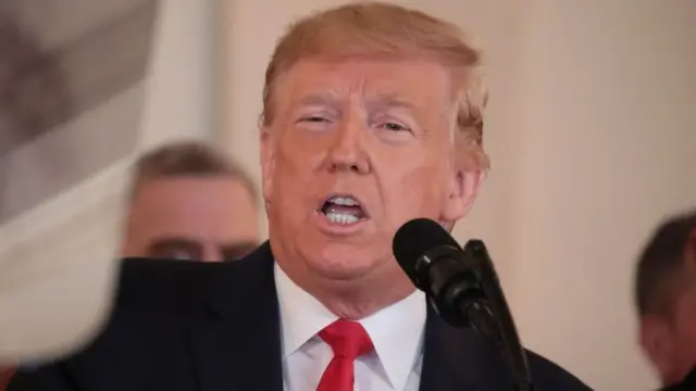 डोनल्ड ट्रंप