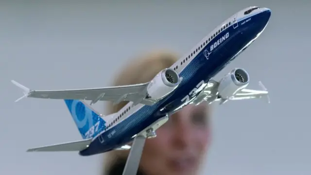 Maqueta del avión de pasajeros Boeing 737