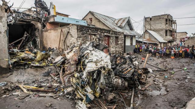 Escombros de un avión estrellado en la República Democrática del Congo