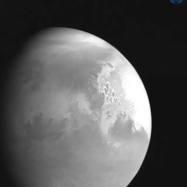 La première image de Mars prise par la sonde chinoise sans équipage Tianwen-1 est visible sur cette photo distribuée par l'Administration spatiale nationale chinoise (CNSA) le 5 février 2021.