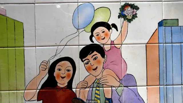 दंपत्ति और बच्चा