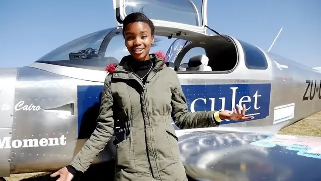 Ijoollee Afrikaa Kibbaa xiyaara manatti hojjetan keessaa