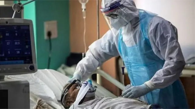 ভারতে এখন সংক্রমণের এক ভয়াবহ 'দ্বিতীয় ঢেউ' চলছে