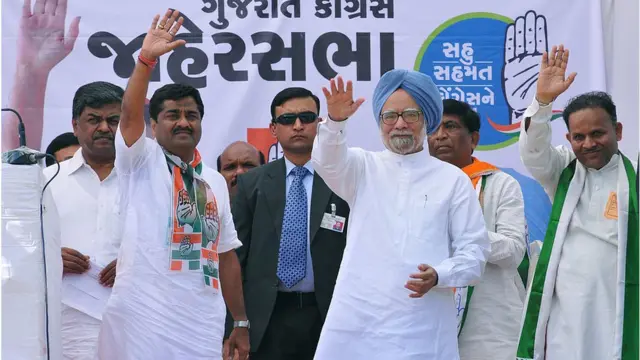 વર્ષ 2012માં ગુજરાતમાં પ્રચાર કરતી વખતે મનમોહનસિંહ