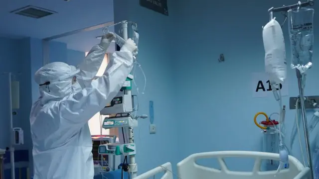 Covid-19 yoğun bakım servisi