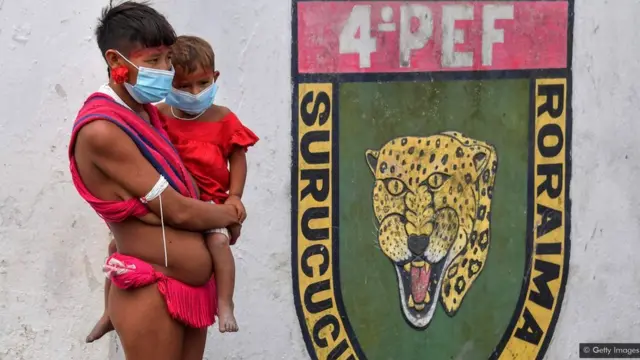 ఈక్వెడార్లో దాదాపు 45 మంది పిల్లలు, పెద్దలు కరోనావైరస్ బారిన పడకుండా ఉండేందుకు కారడవుల్లోకి వెళ్లిపోయారు