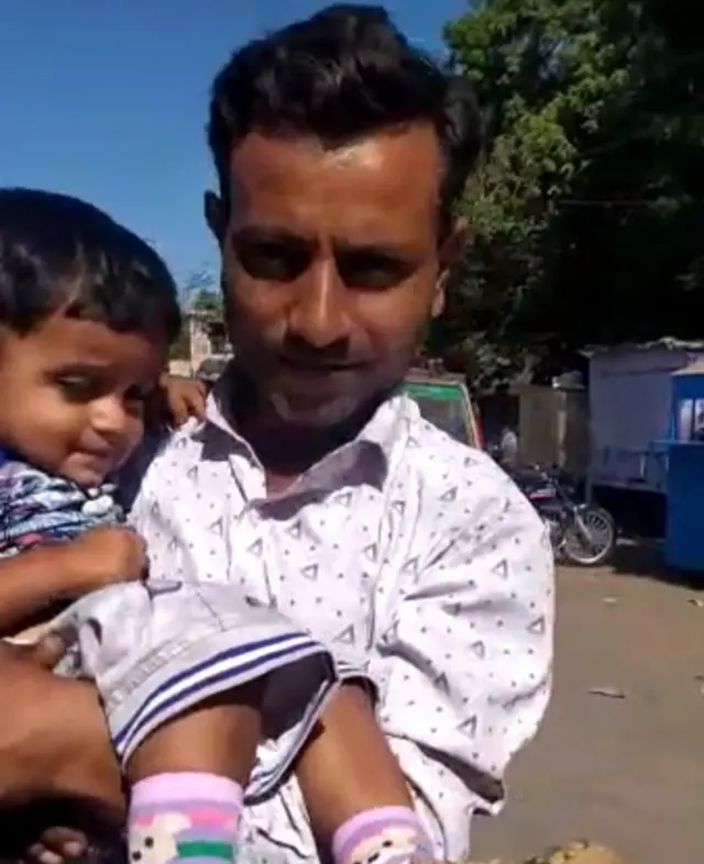 અજય ધરજીયા અને તેમનો પુત્ર