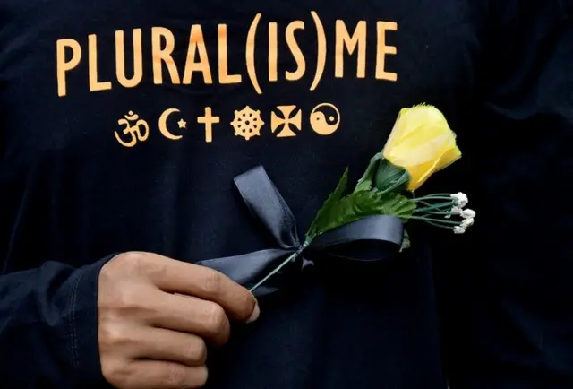 Aksi menolak terorisme.