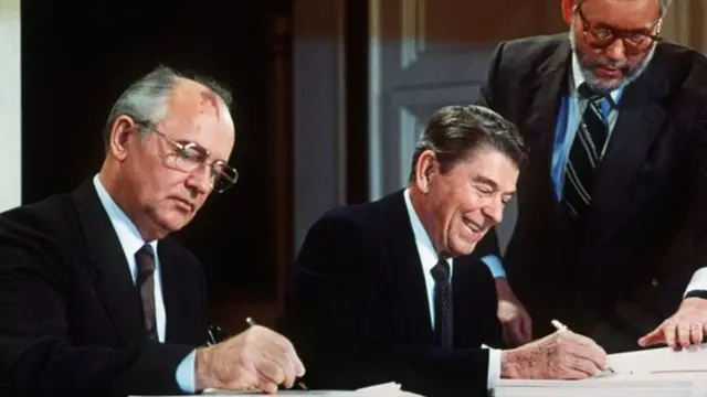 ريغان وغورباتشوف