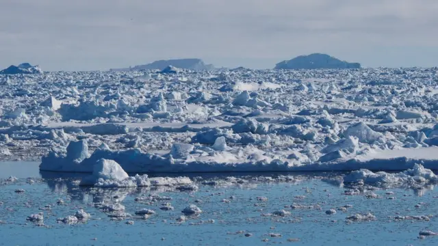 Témpanos de hielo en la Antártico.