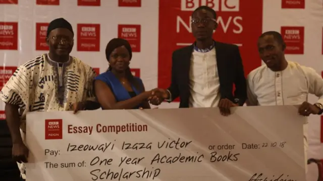 Izeowayi collect one year academic book scholarship