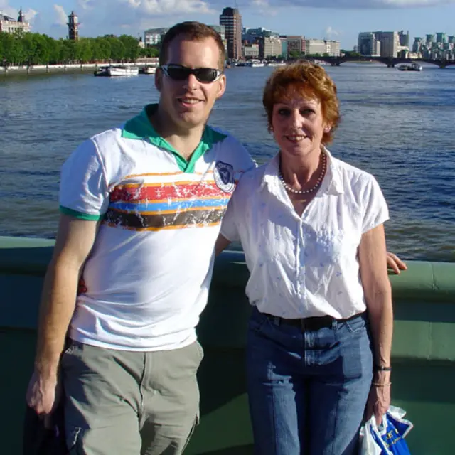 Stephen McGown y su madre Kimberly (Foto: Stephen McGown)