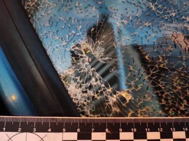 Уламки БпЛА пошкодили авто