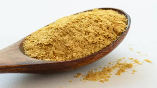 Une cuillerée de levure naturelle