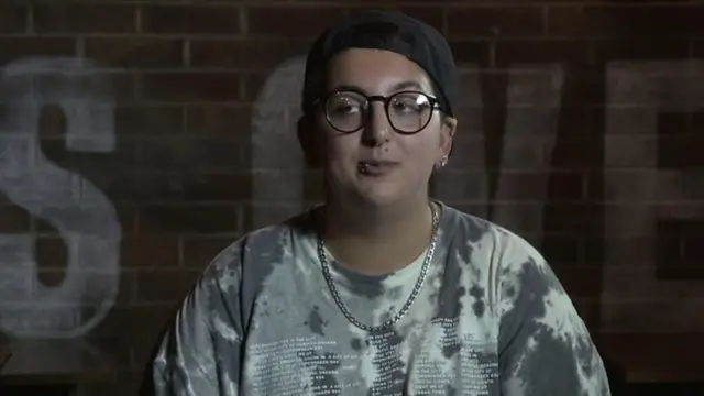 Dhakhaatiirtu waxay ku talinayaan in ay dhallinyarada iska ilaaliyaan galmada