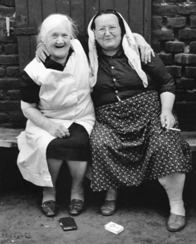 Aynı mahallede oturan Türk ve Alman komşular (1989-Herne)