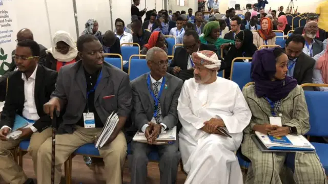 Ka qeybgalayaasha shirka ayaa waxaa ka mid ah xeeldheerayaal xagga deegaan ah oo meelo kale duwan ka yimid