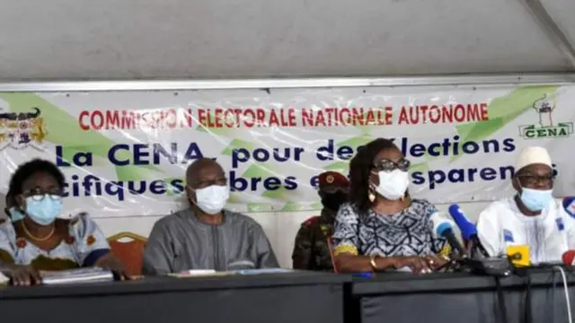 Akanama k'amatora kavuze ko ibibazo bimwe byabaye bitabuza kwemerwa kw'aya matora