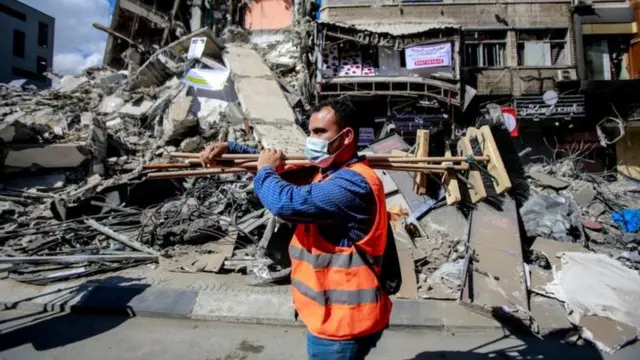 ઇઝરાયલના ગાઝા ક્ષેત્રમાં હુમલાથી તબાહી