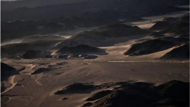 মরুভূমির এই অংশে তৈরি করা হচ্ছে নিঅম প্রকল্প