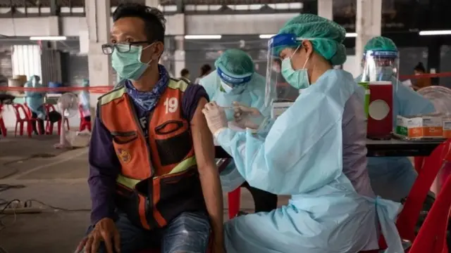 ฉีดวัคซีนโควิด