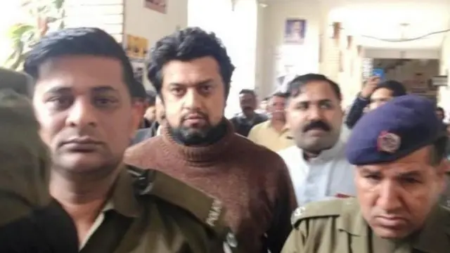 مفخر عدیل عدالت میں