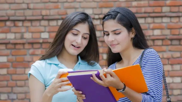 विद्यार्थिनी