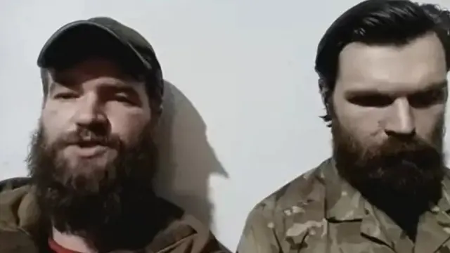 Заступник командира "Азову" Святослав Паламар (зліва) повідомив, що на заводу близько 600 поранених українських військових