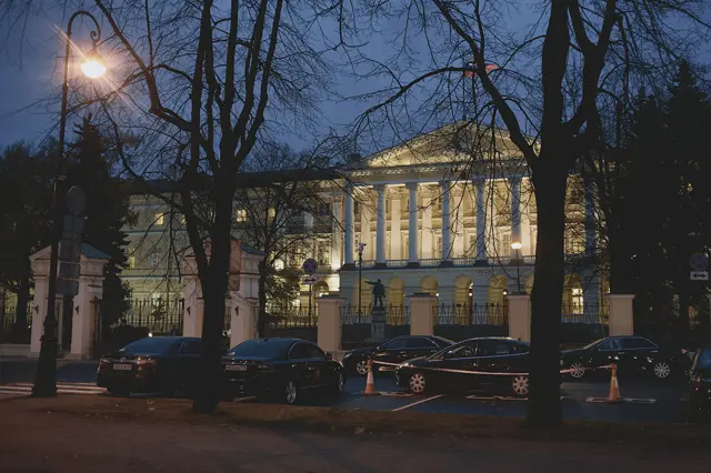 Символы революции в Петербурге