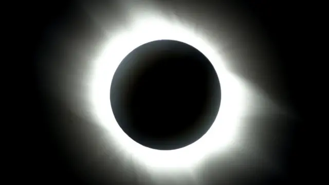 Imagen de archivo de un eclipse solar