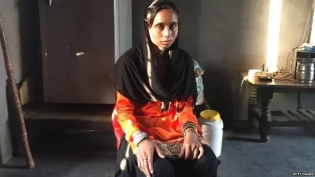 ਨੌਸ਼ਾਦ ਦੀ ਪਤਨੀ ਰੁਕੱਈਆ ਕਹਿੰਦੀ ਹੈ ਕਿ ਉਹ ਧਰਮ ਨਹੀਂ ਬਦਲੇਗੀ