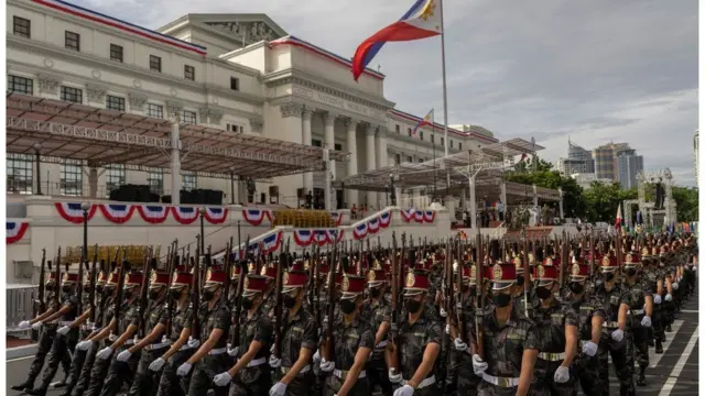 सेनाको परेड