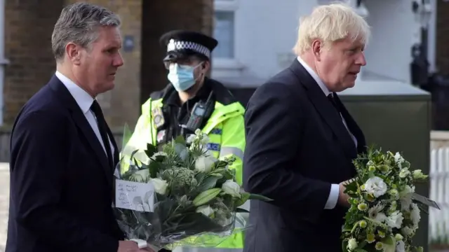 የሌበር ፓርቲው ሰር ኬይር እና ጠቅላይ ሚኒስትር ቦሪስ ጆንሰን ግድያው በተጸፈመበት ቦታ ተገኝተው ሐዘናቸውን ገልጸዋል