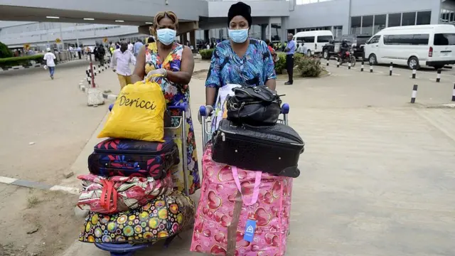 Awọn Naijiria ni papakọ ofurufu