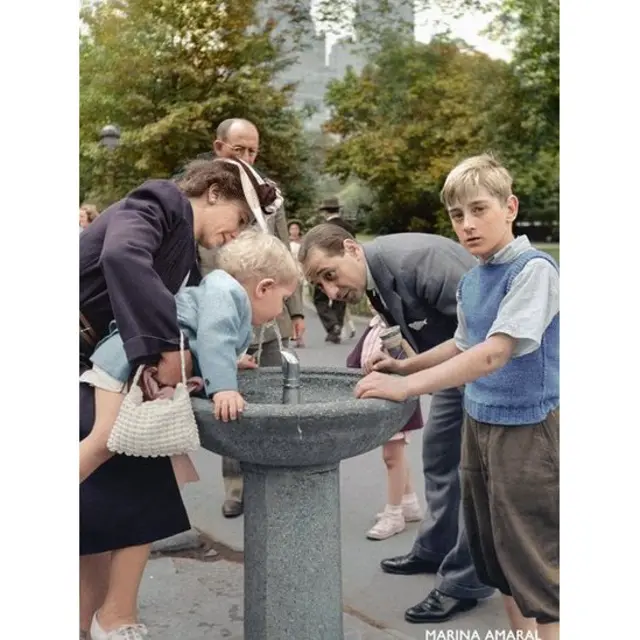 Famíliabetano friendsbebedouro do Central Park,betano friendsNova York,betano friends1942