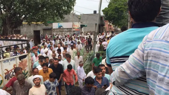 टिटौली गांव रोहतक, तनाव