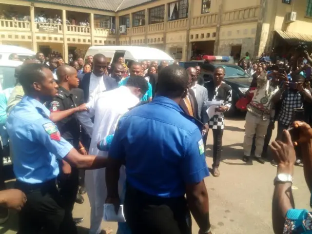 Pasitọ Alfa Babatunde lẹyin idajọ