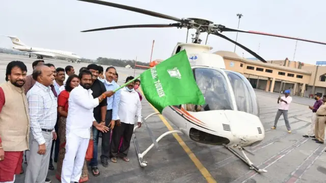 మేడారంకు హెలికాప్టర్ సేవలు