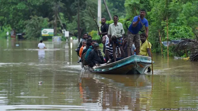 ගංවතුරෙන් පීඩා වින්දිඅන් ජනතාව