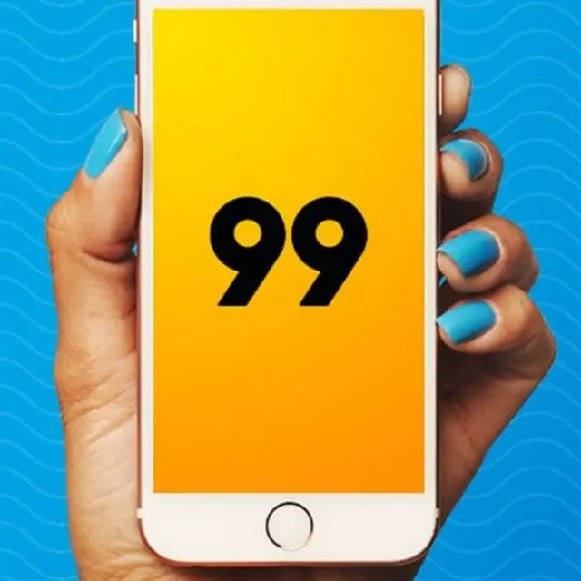 Logo de la empresa en un celular