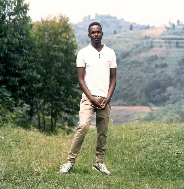 కిబెహోలోని ఒక కౌన్సెలింగ్ గ్రూపు నాయకుడు ప్రుడెంట్