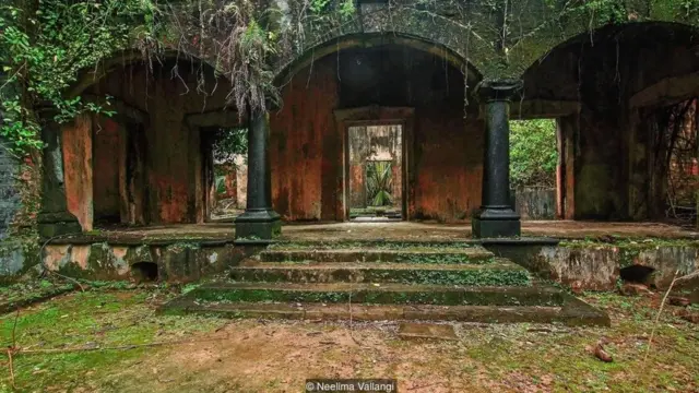 இந்திய பெருங்கடலின் நடுவில் ஒரு பேய் தீவு