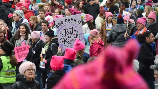 Aksi Women's March yang berlangsung di depan Trump Tower, pada Sabtu (19/1).