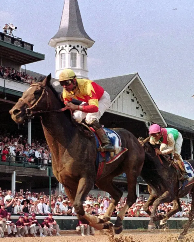 켄터키 더비 경주에서 우승한 페가수스 후사이치