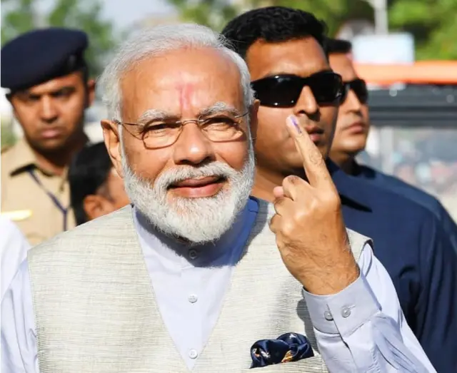 2022 నాటికి రైతుల ఆదాయాన్ని రెట్టింపు చేయడానికి ప్రయత్నిస్తామని 2016లో ఉత్తర్‌ప్రదేశ్ అసెంబ్లీ ఎన్నికల సందర్భంగా ప్రధాని నరేంద్ర మోదీ చెప్పారు.