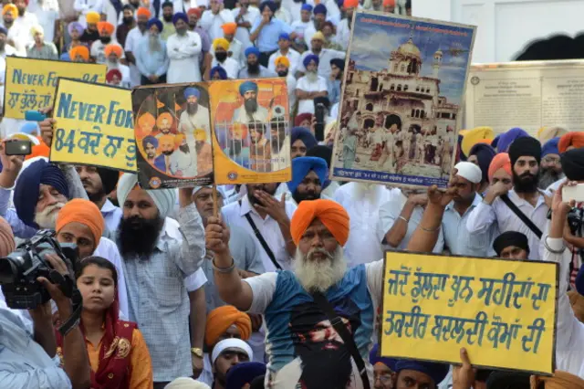 शीख निदर्शनं